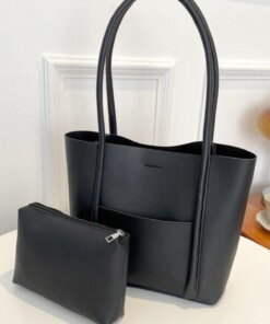 Siyah Deri Yavrulu Şık Omuz Çantası