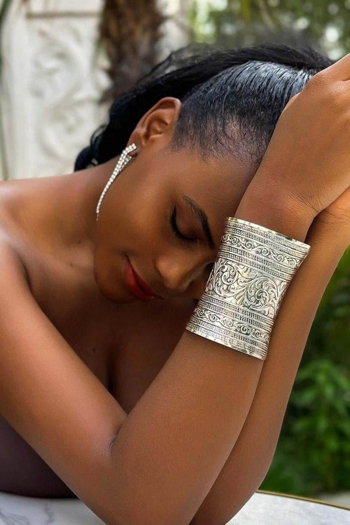 Gümüş Renk Yeni Trend Kelepçe Bileklik