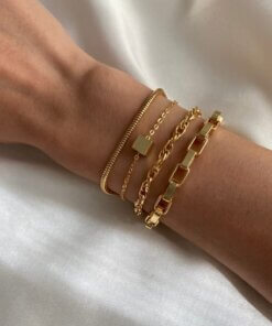 Küp Detaylı Dörtlü Kombin Bileklik