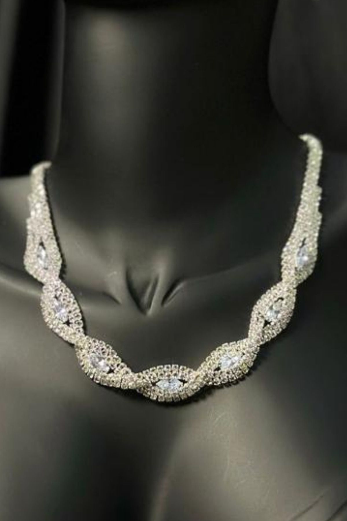 Sarmal Model Zirkon Taşlı Abiye Kolye Küpe Seti Gelin Nişan Takı Seti