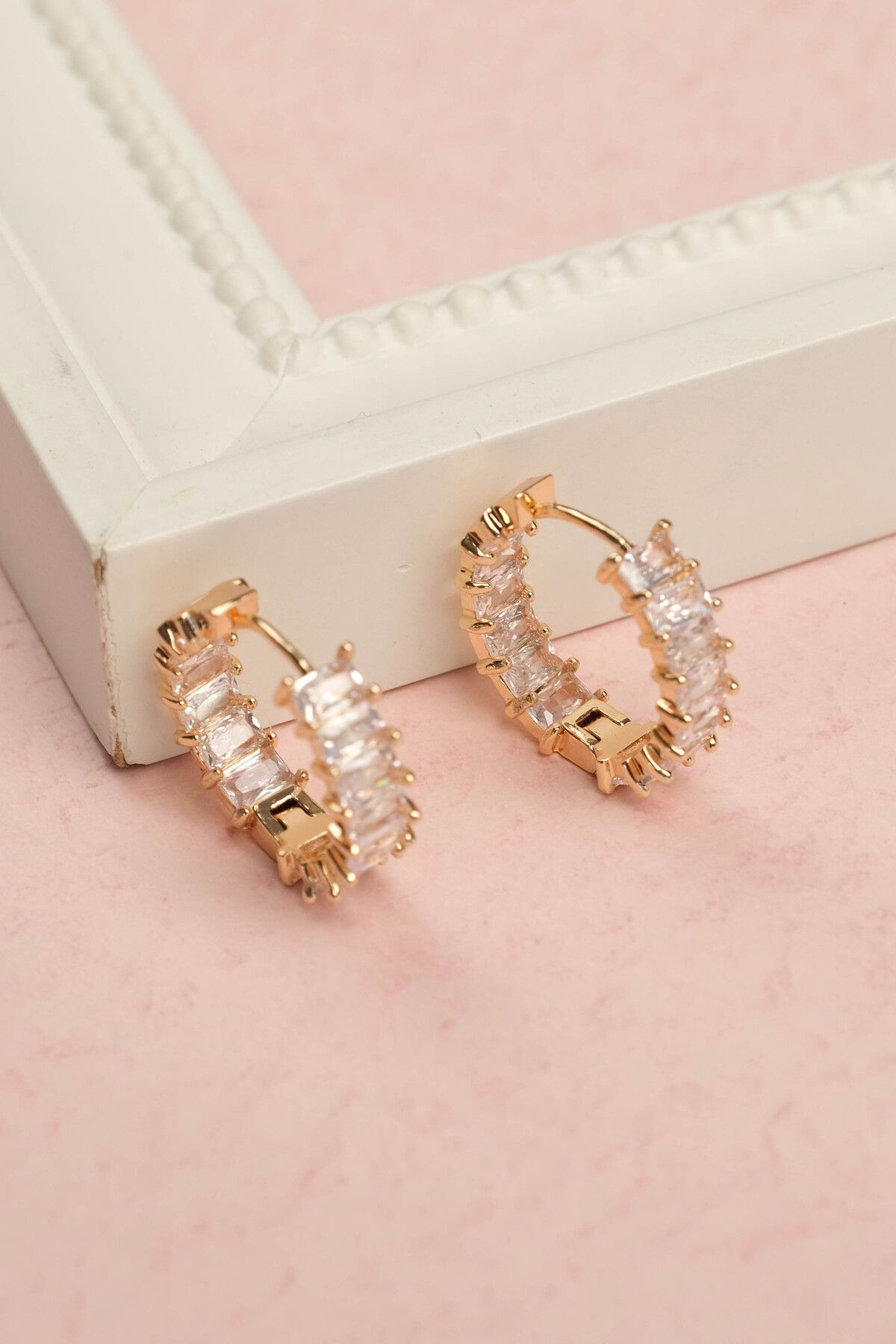 Zirkon Taşlı Rodyum Kaplama Kadın Çelik Renk Atmaz Garantili Tarz Küpe