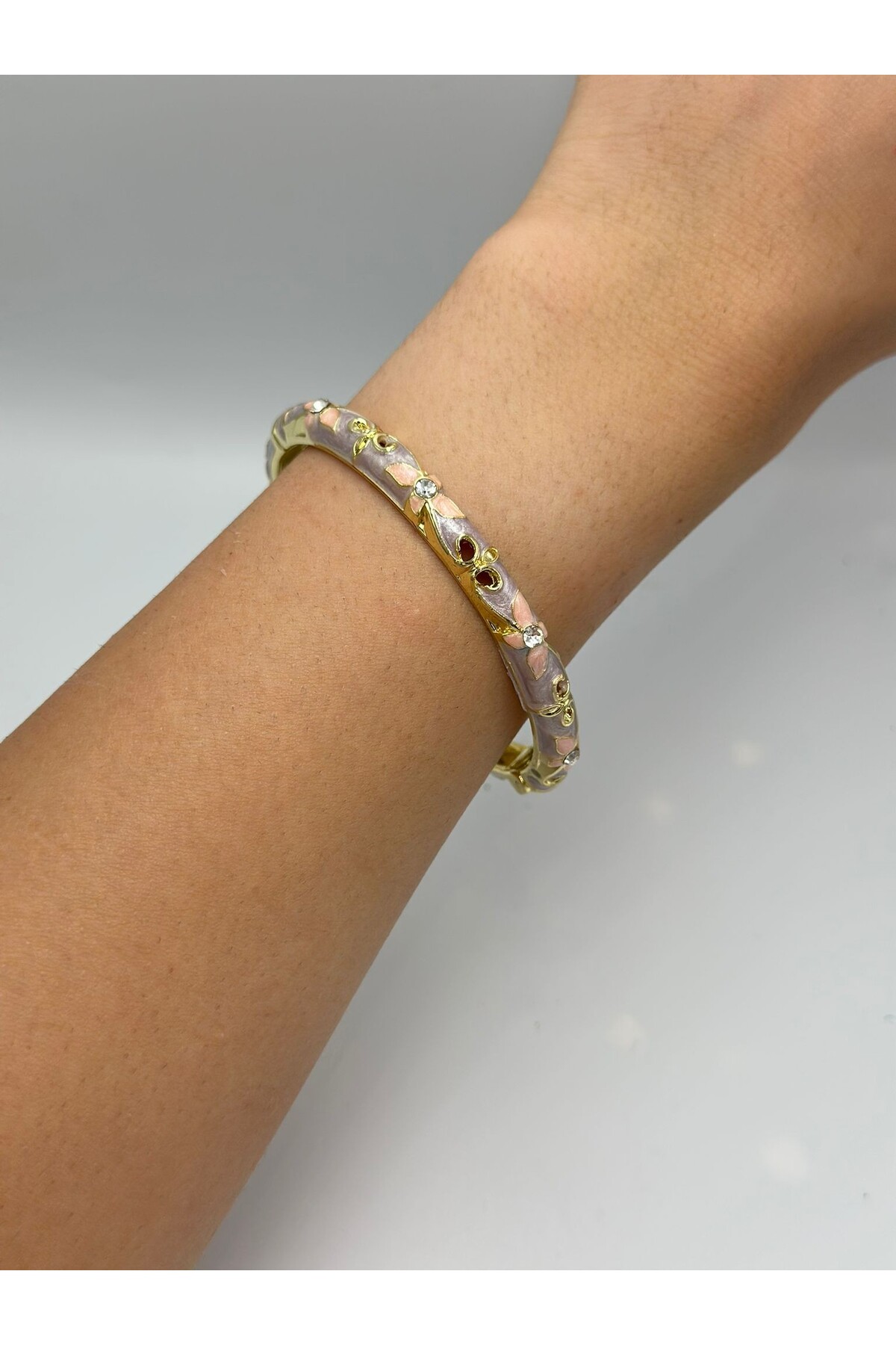 Mineli Detay Çelik Kelepçe