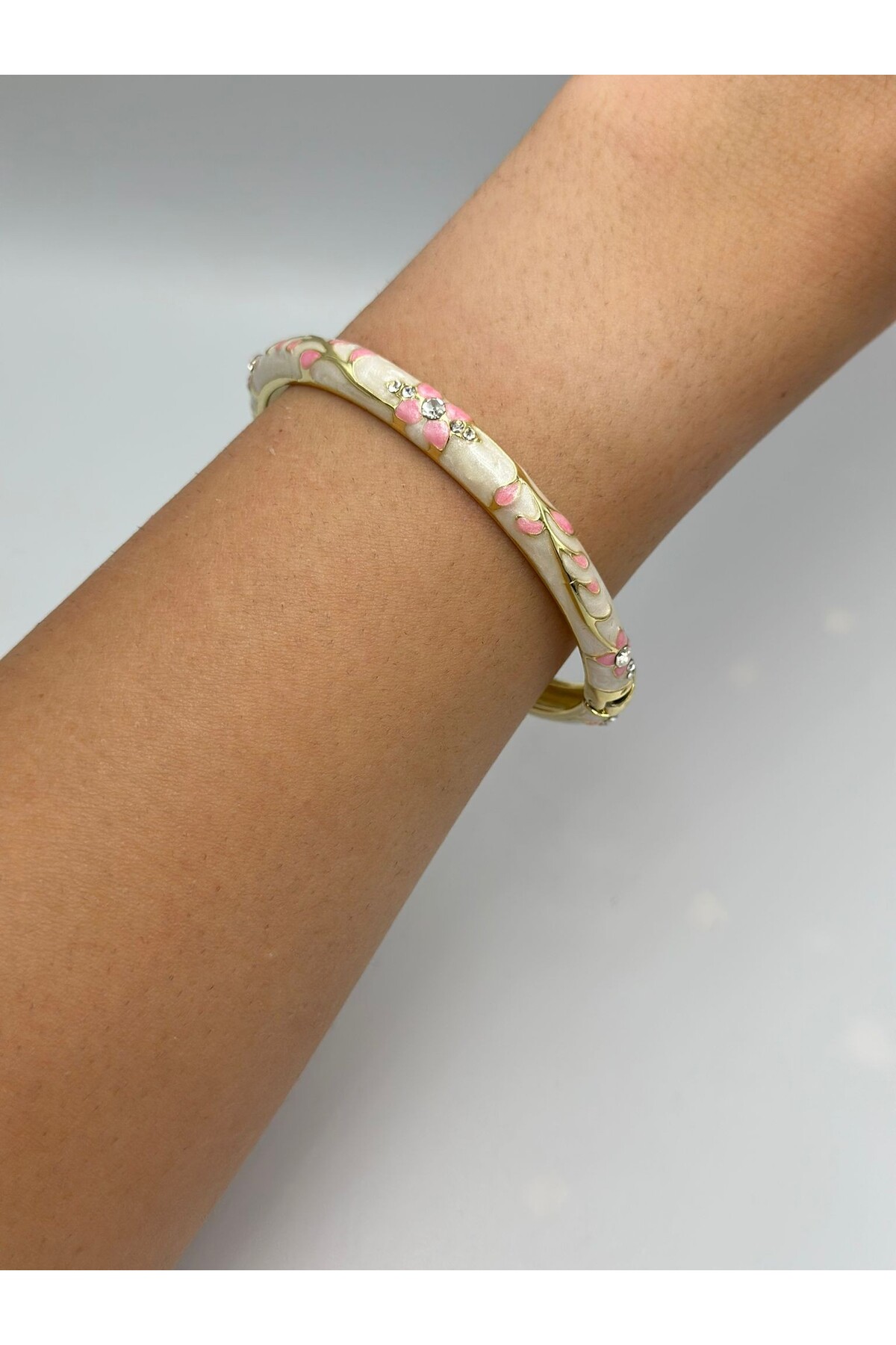 Mineli Detay Çelik Kelepçe